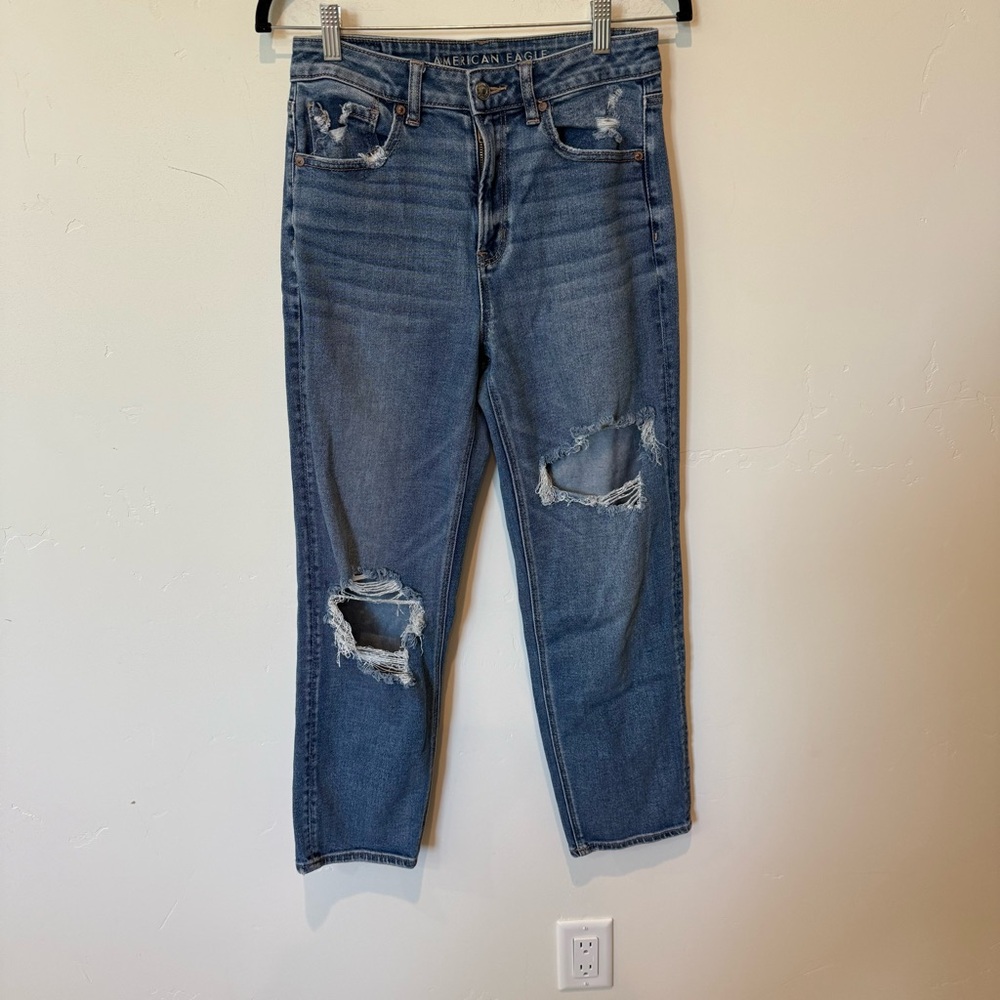 American Eagle Mom Straight Distressed Blue Jeans Womens Size 6 Regular Denim